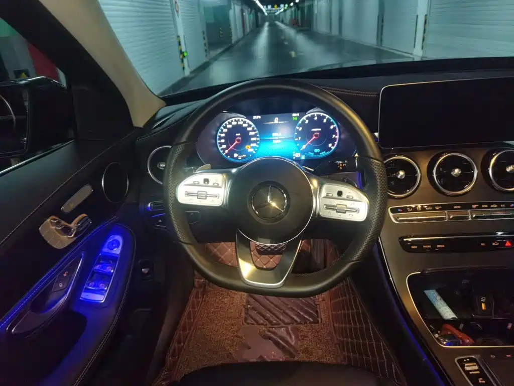 Mercedes-Benz C-Class — миниатюра 11