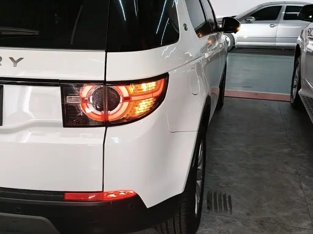 Land Rover Discovery Sport — миниатюра 8