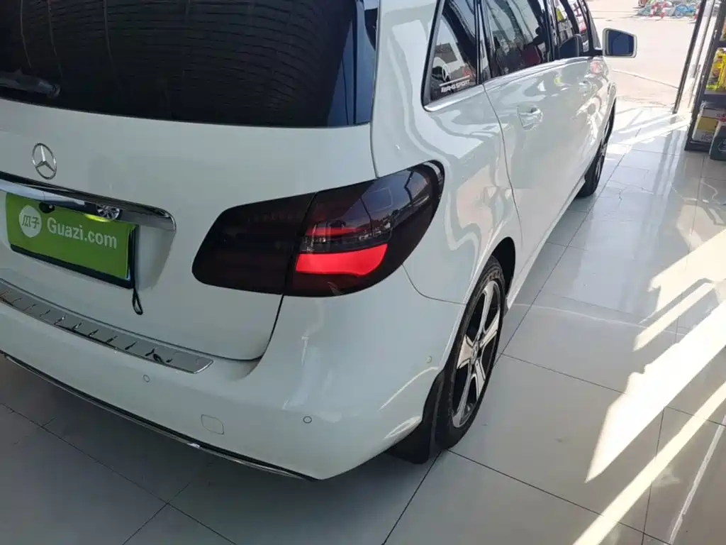Mercedes-Benz B-Class — миниатюра 8