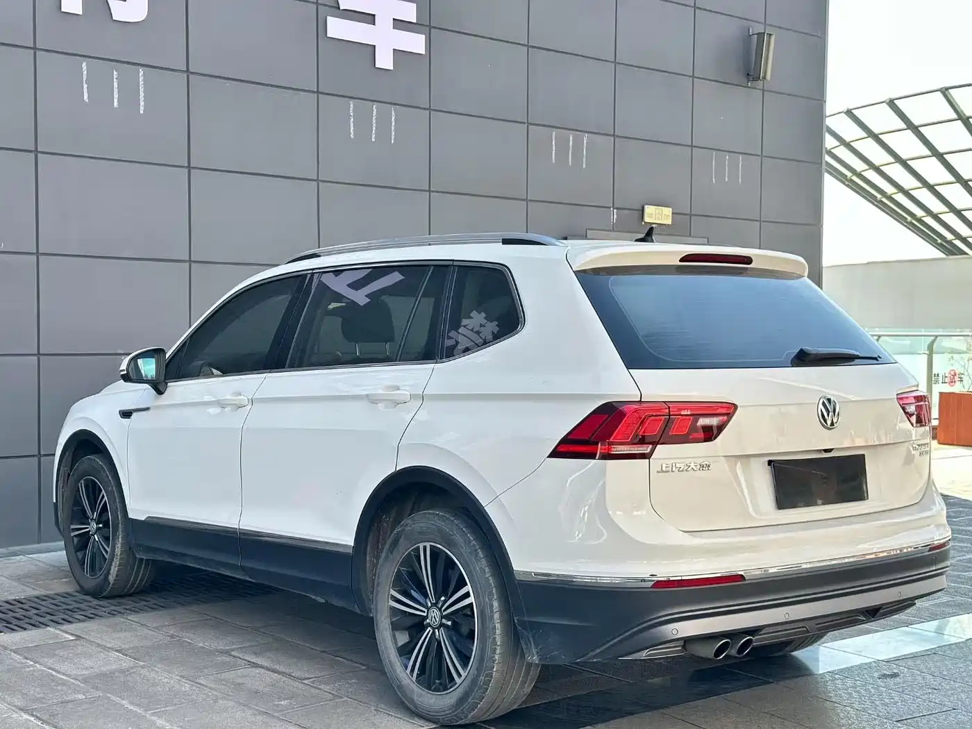 Volkswagen Tiguan L