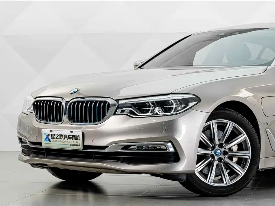 BMW 5 Series New Energy — миниатюра 3