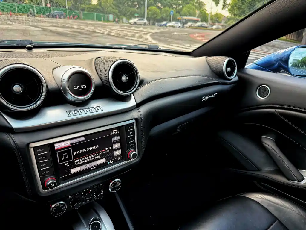 Ferrari California T — миниатюра 4