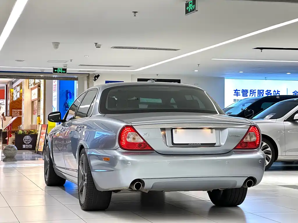 Jaguar XJ — миниатюра 7