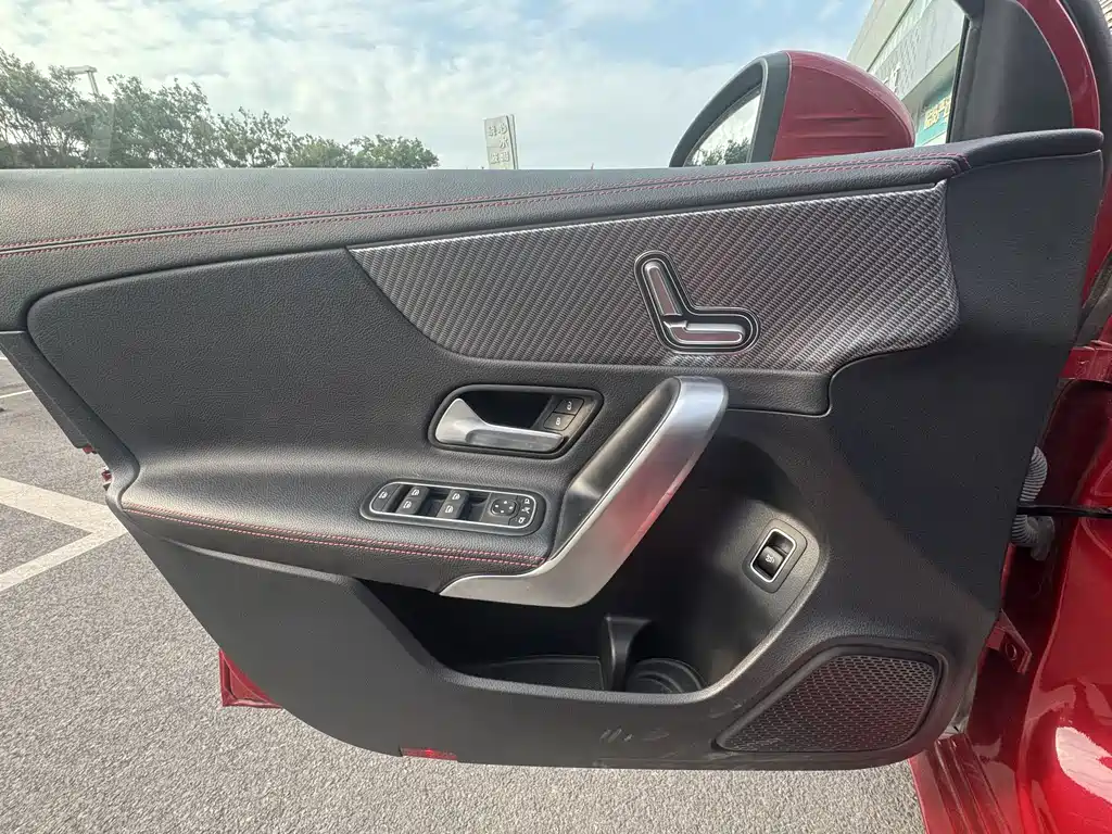 MERCEDES-BENZ A CLASS