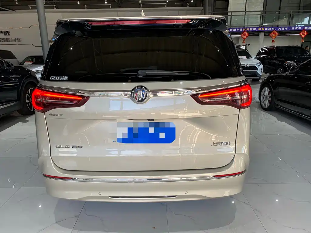 Buick GL8 — миниатюра 3