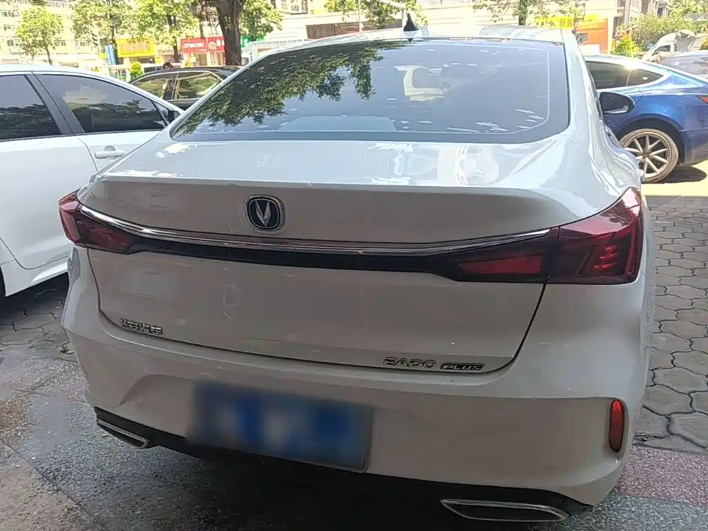 Changan Eado — миниатюра 6