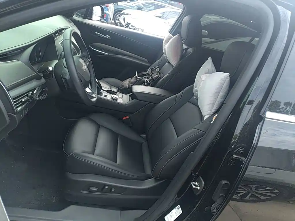 Cadillac XT4 — миниатюра 15