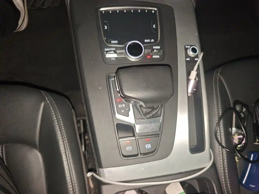 Audi Q5L — миниатюра 15