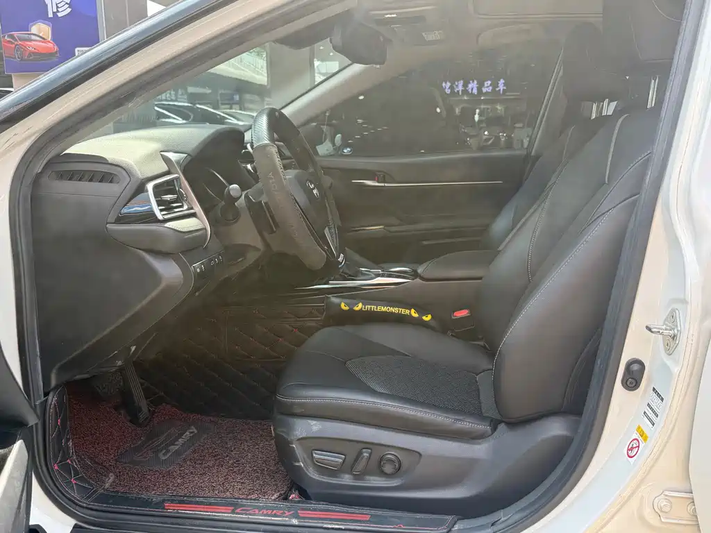 Toyota Camry — миниатюра 10