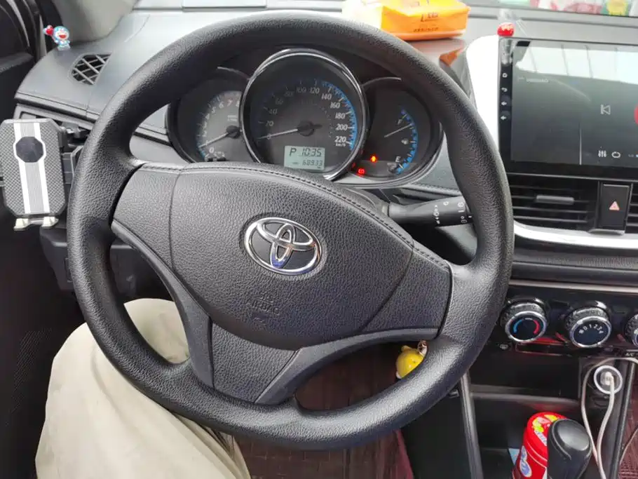Toyota Yaris L — миниатюра 15