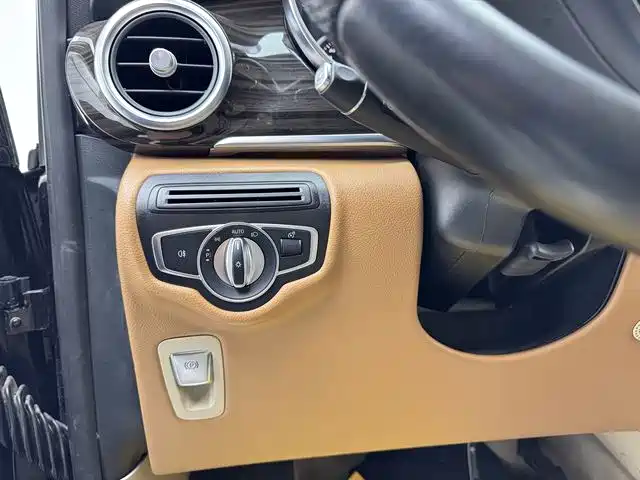 MERCEDES-BENZ V CLASS