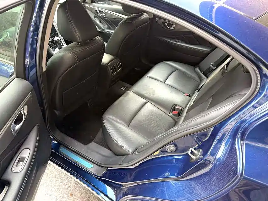 Infiniti Q50L 2018 2.0T VI