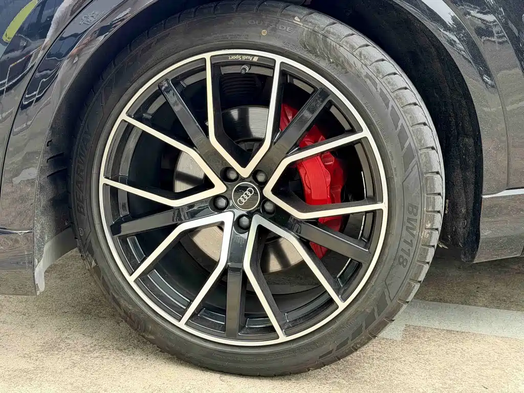 Audi Q8 — миниатюра 17