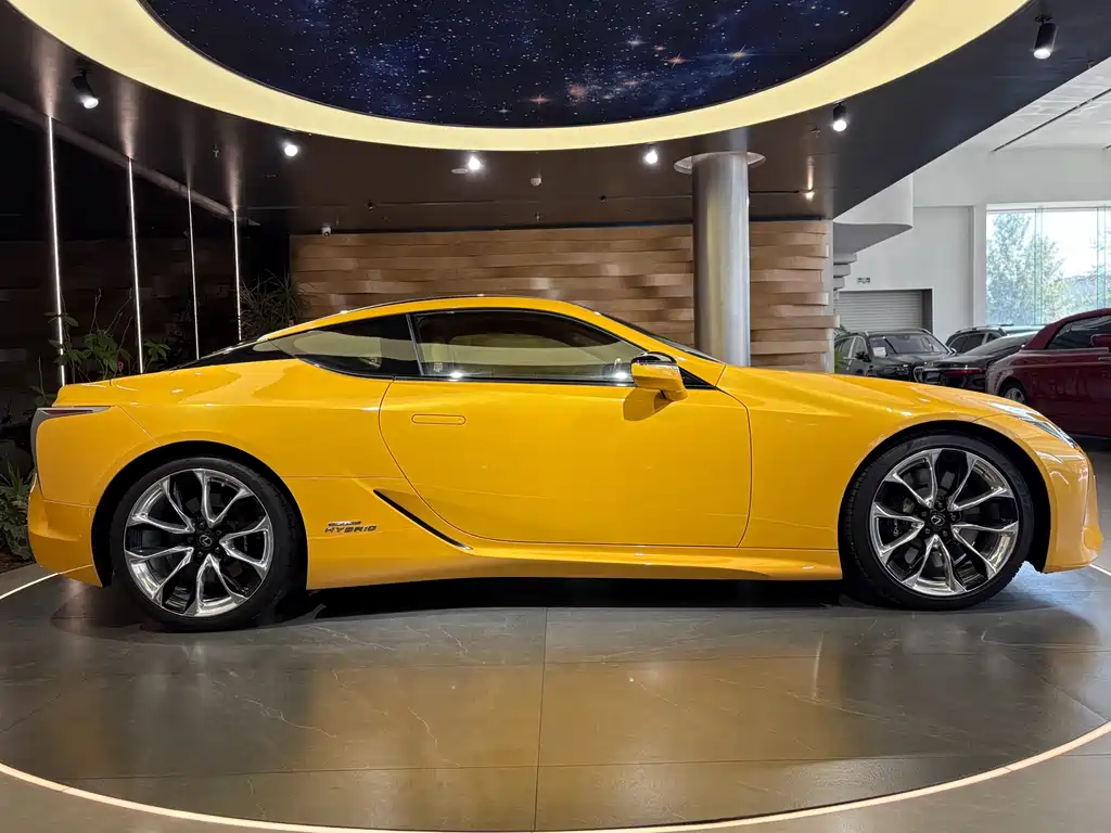 LEXUS LC