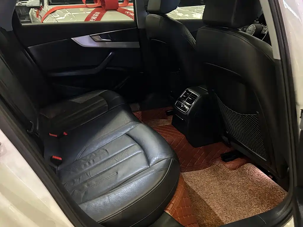 Audi A4L — миниатюра 8