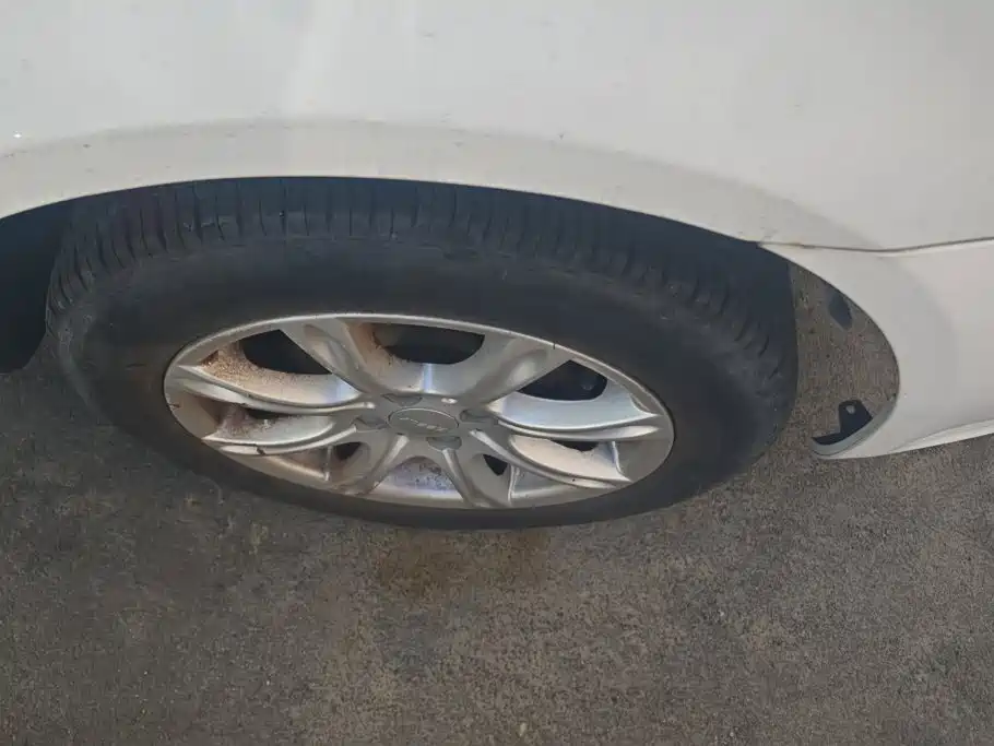 Geely King Kong — миниатюра 6