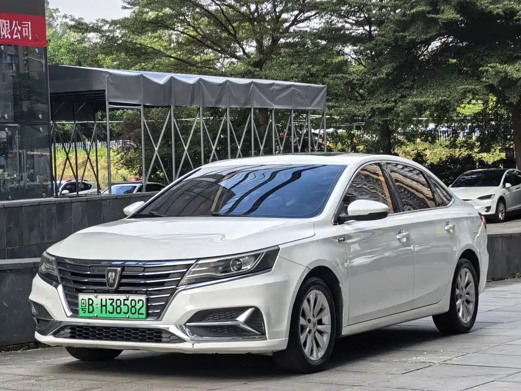 ROEWE I6 NEW ENERGY