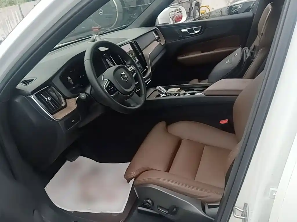 Volvo XC60 — миниатюра 15