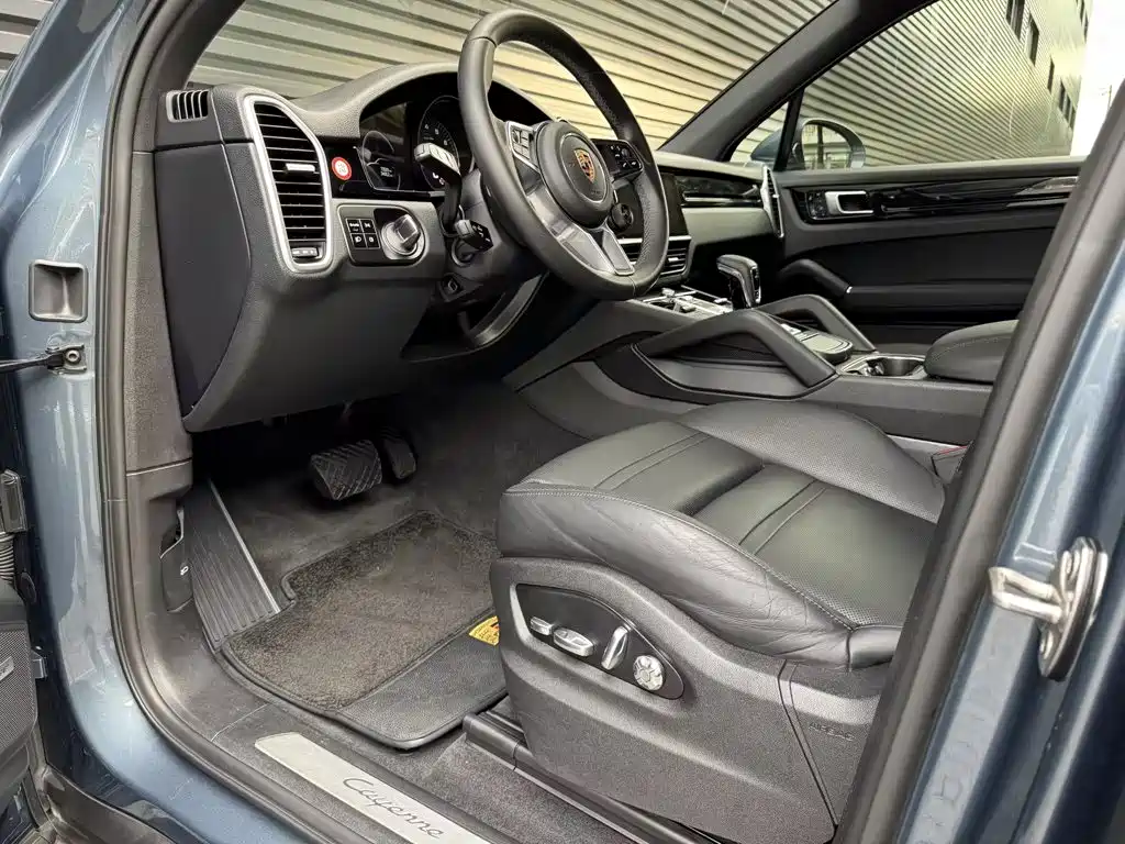 Porsche Cayenne Hybrid — миниатюра 6