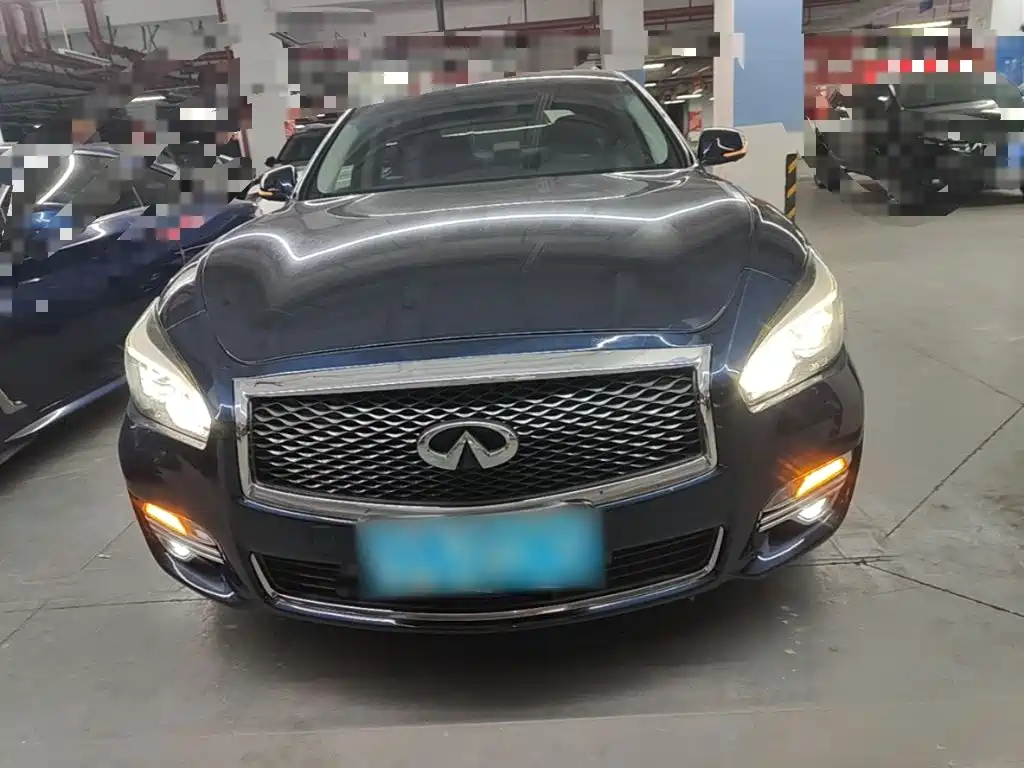 Infiniti Q70 — миниатюра 3
