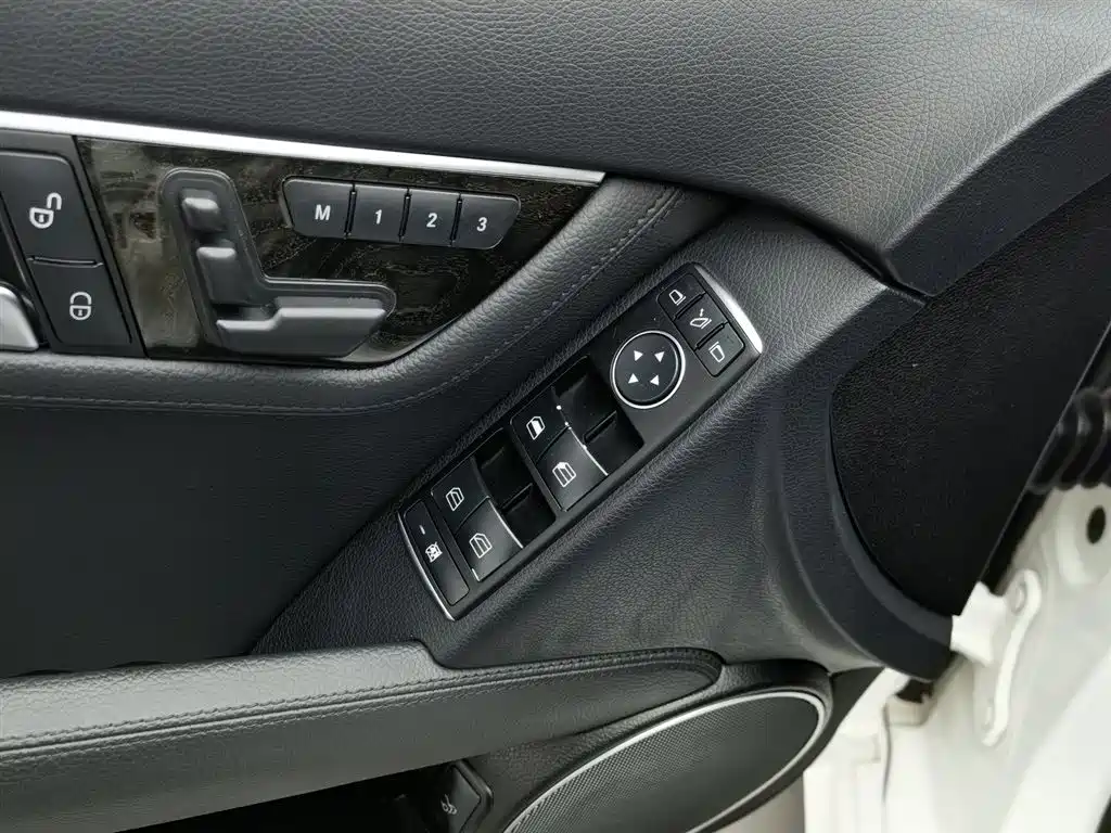 Mercedes-Benz C-Class C 2013 C 260 Fashion Grand Edition