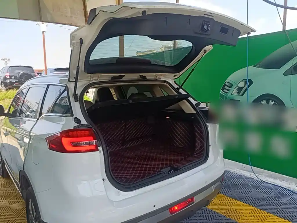 Geely Boyue — миниатюра 19