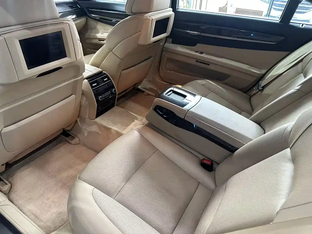 BMW 7 Series 7 2009 740Li Lead