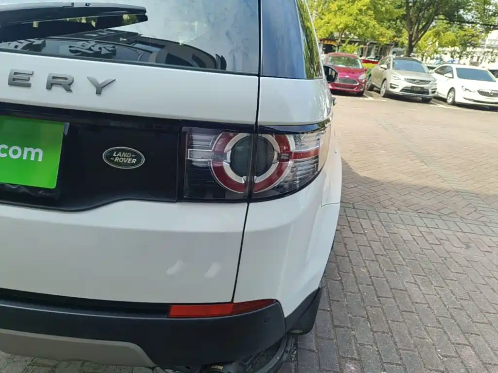 Land Rover Discovery Sport — миниатюра 8