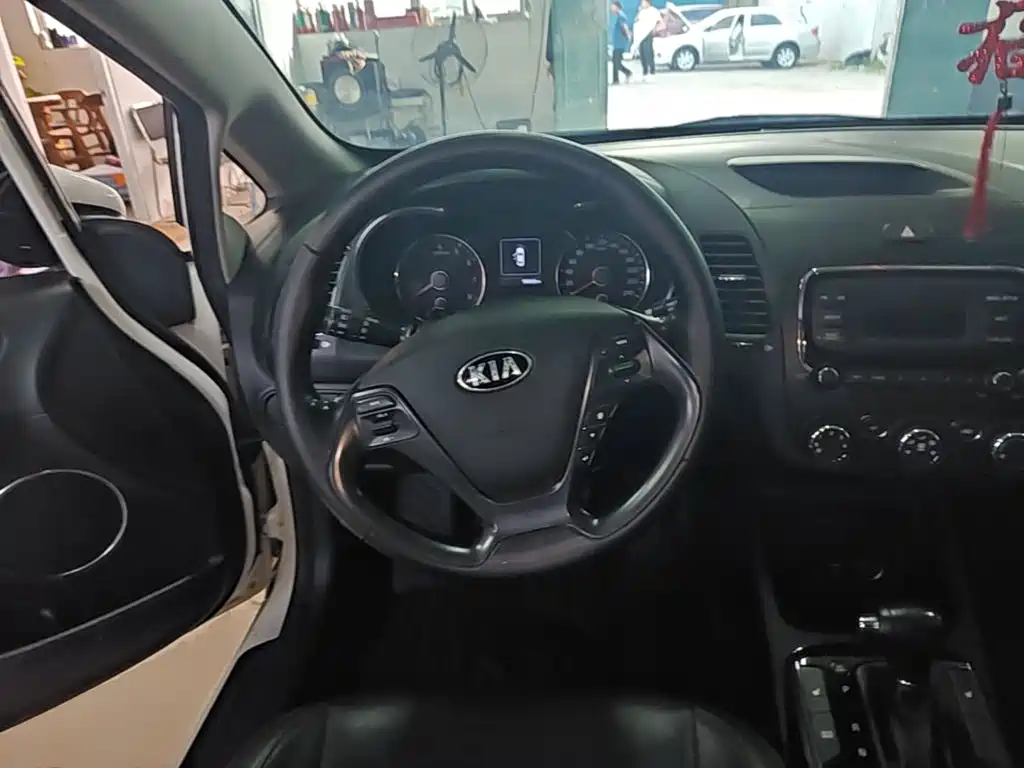 Kia K3 — миниатюра 11