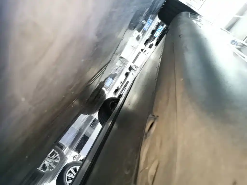 Tesla Model Y — миниатюра 22