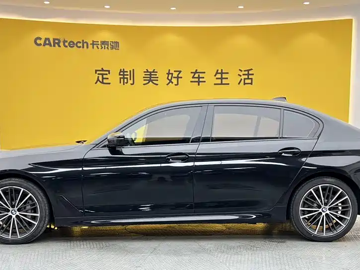 BMW 5 Series — миниатюра 7