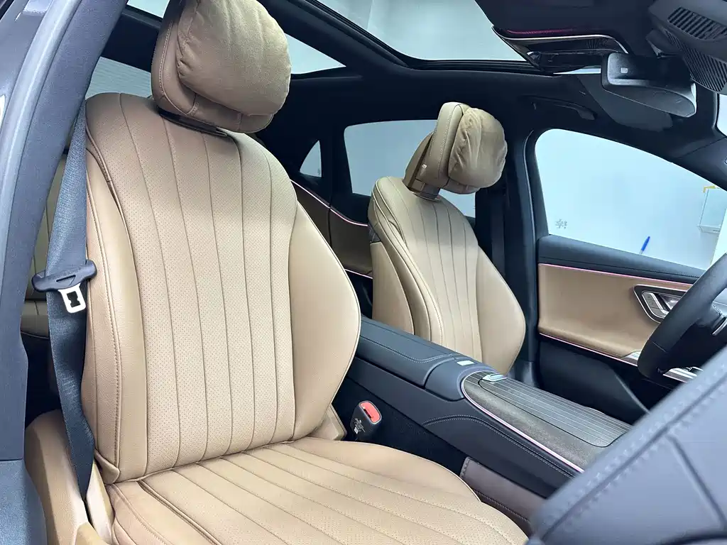 Mercedes-Benz E-Class — миниатюра 16