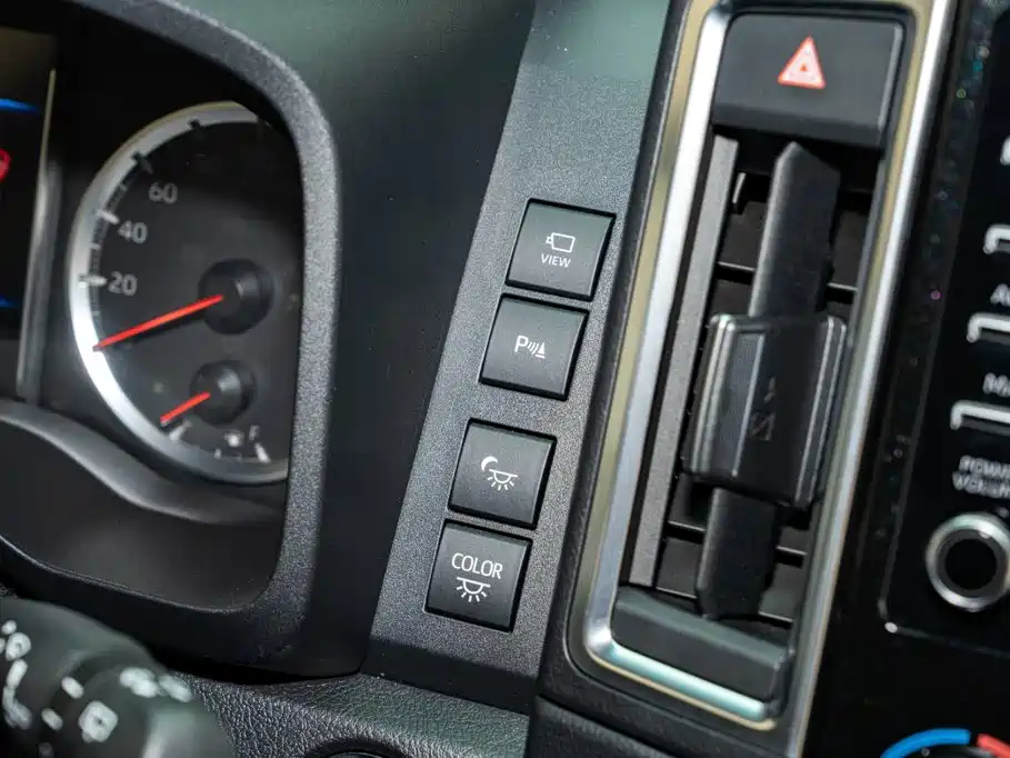 Toyota Granvia(海外) — миниатюра 14
