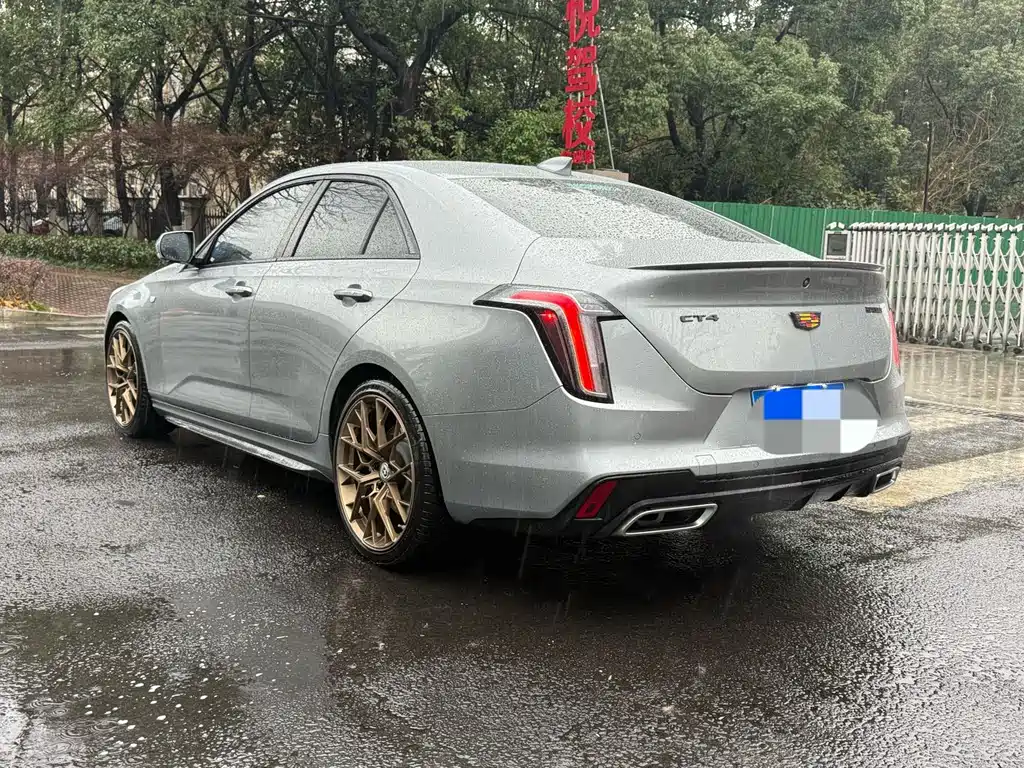 CADILLAC CT4