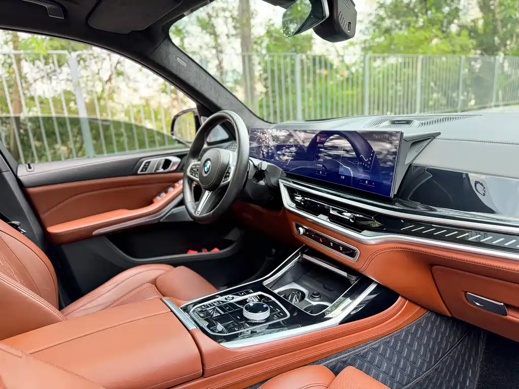 BMW X7 M60i — миниатюра 21