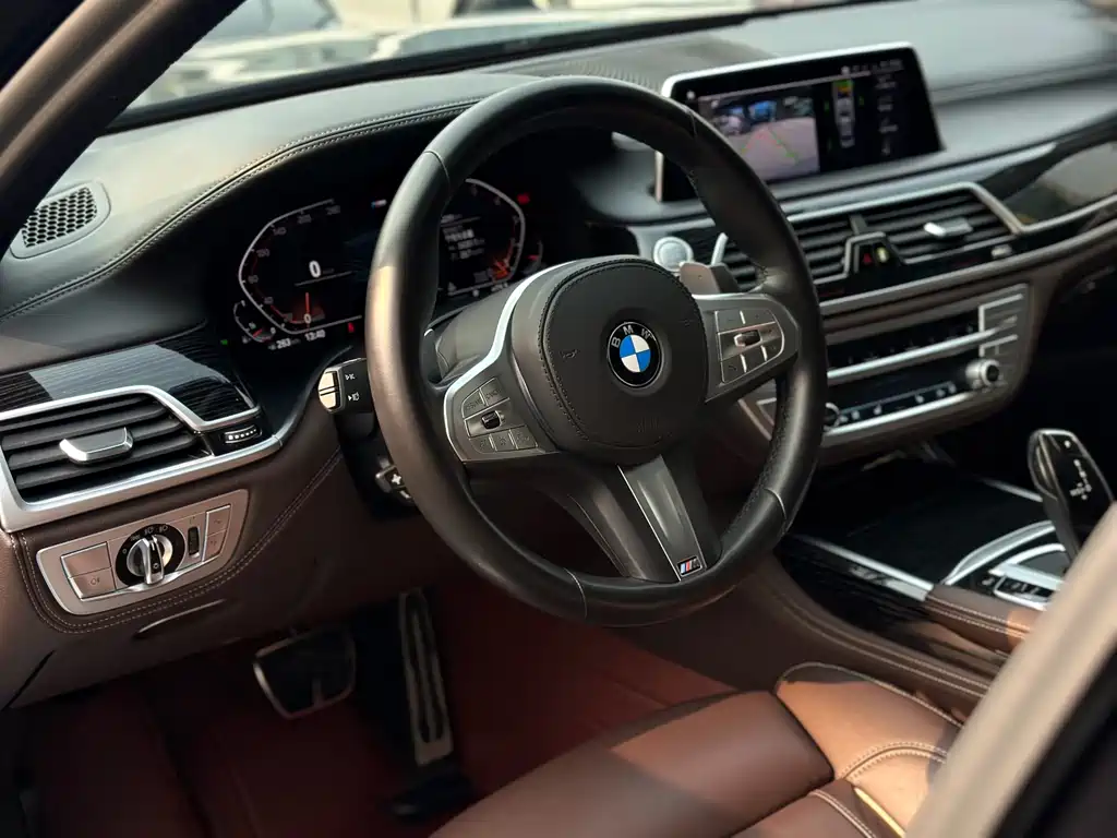 BMW 7 SERIES