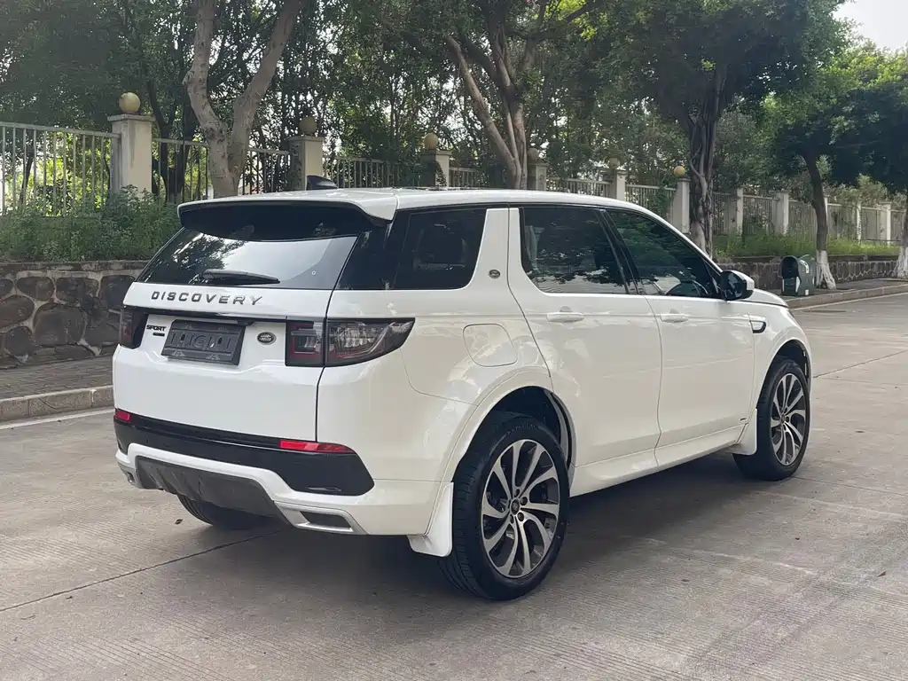 LAND ROVER DISCOVER SPORTS