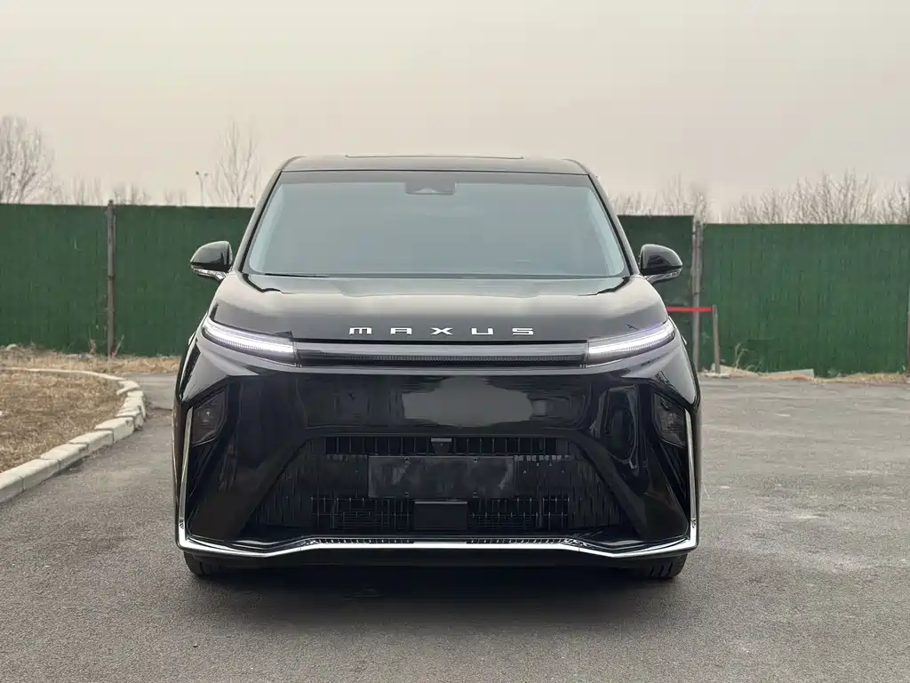 SAIC MAXUS EVERYONE 9