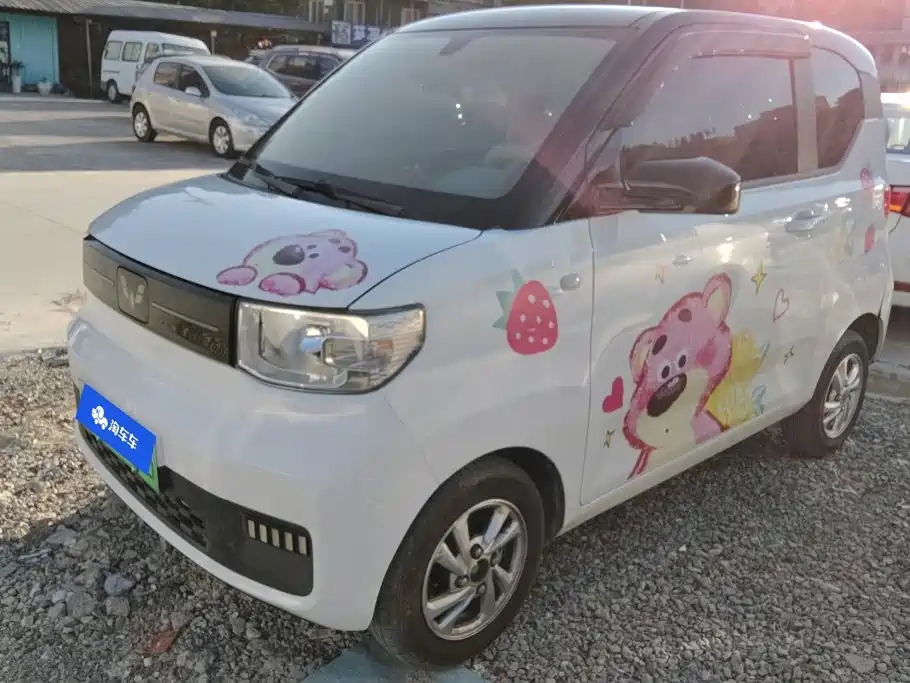 Заказать Wuling MINIEV 2020 года за 660 888 ₽  из Китая