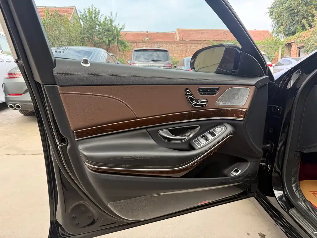 Mercedes-Benz S-Class — миниатюра 11