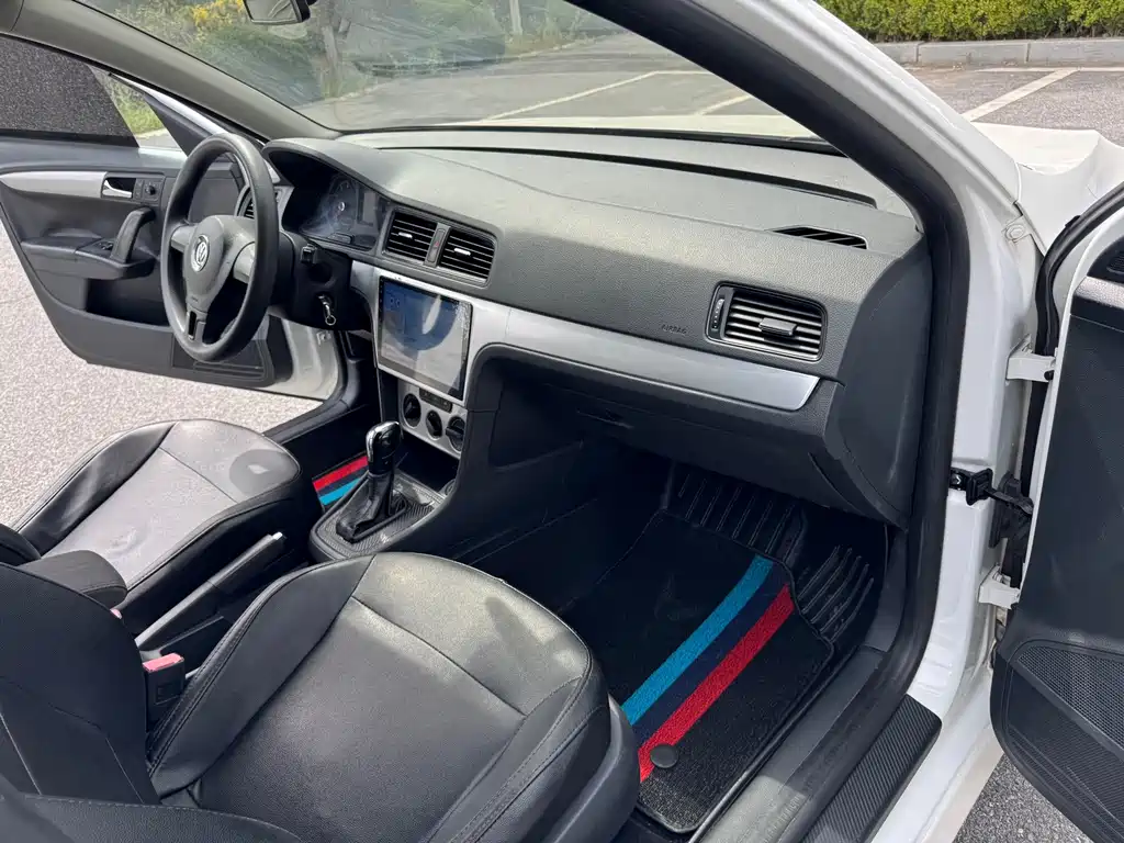 Volkswagen Lavida — миниатюра 9