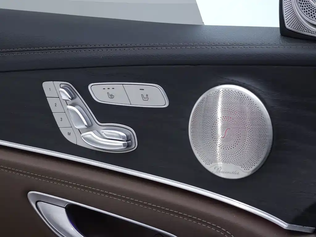 Mercedes-Benz E-Class — миниатюра 20