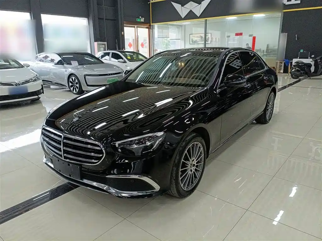 Mercedes-Benz E-Class 2022