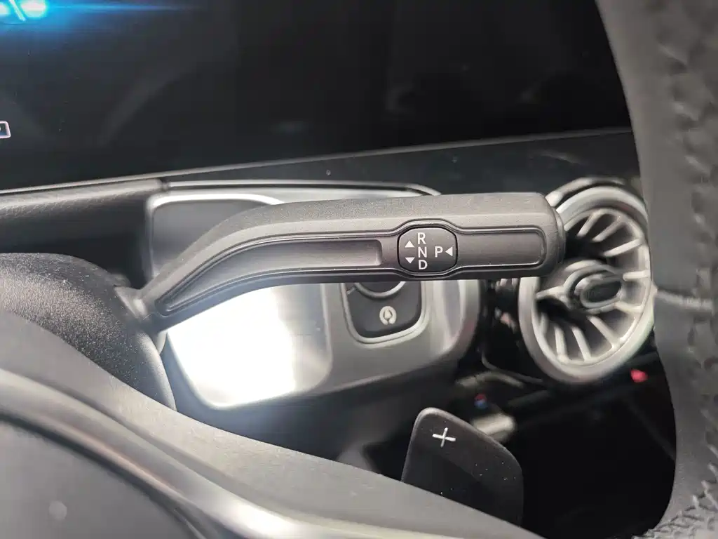 Mercedes-Benz GLB — миниатюра 15