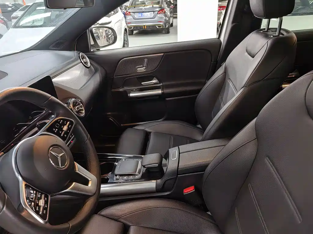 Mercedes-Benz GLA — миниатюра 7