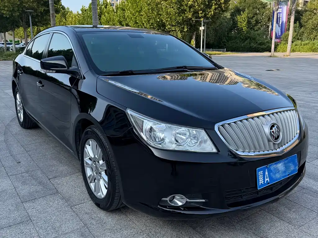 Buick LaCrosse — миниатюра 7
