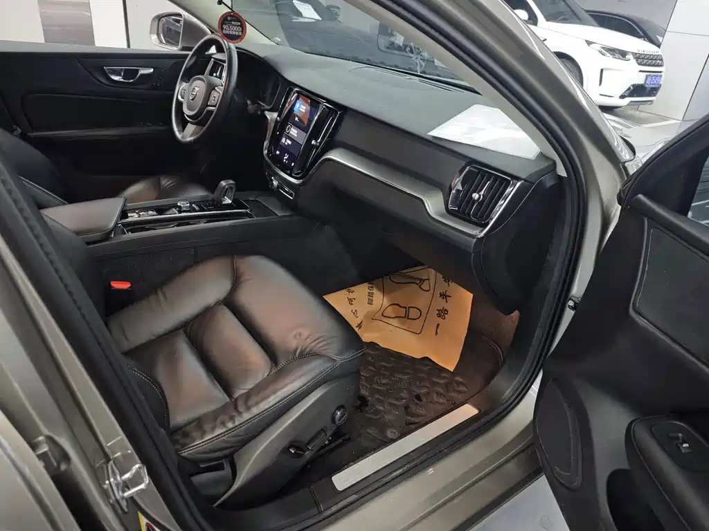 Volvo S60 — миниатюра 7