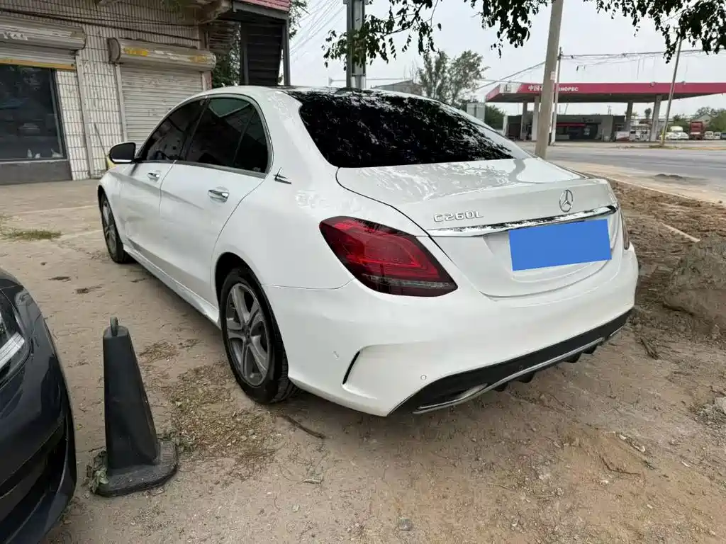Mercedes-Benz C-Class — миниатюра 4