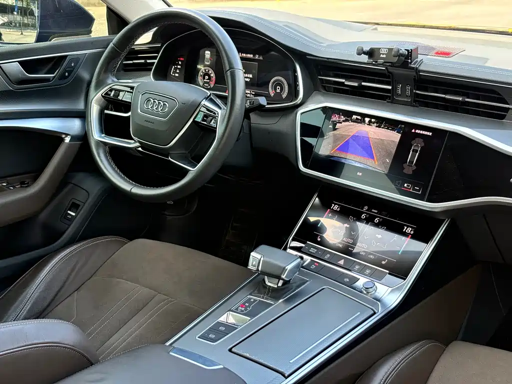 Audi A7L — миниатюра 11