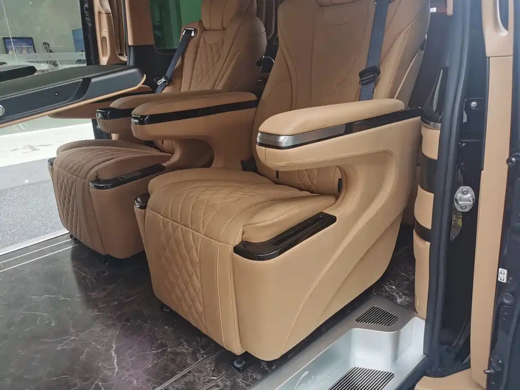 Mercedes-Benz V-Class — миниатюра 16